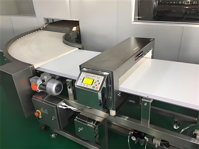 Ki prekosyon pou enstalasyon ak aplikasyon pou machin deteksyon metal yo?